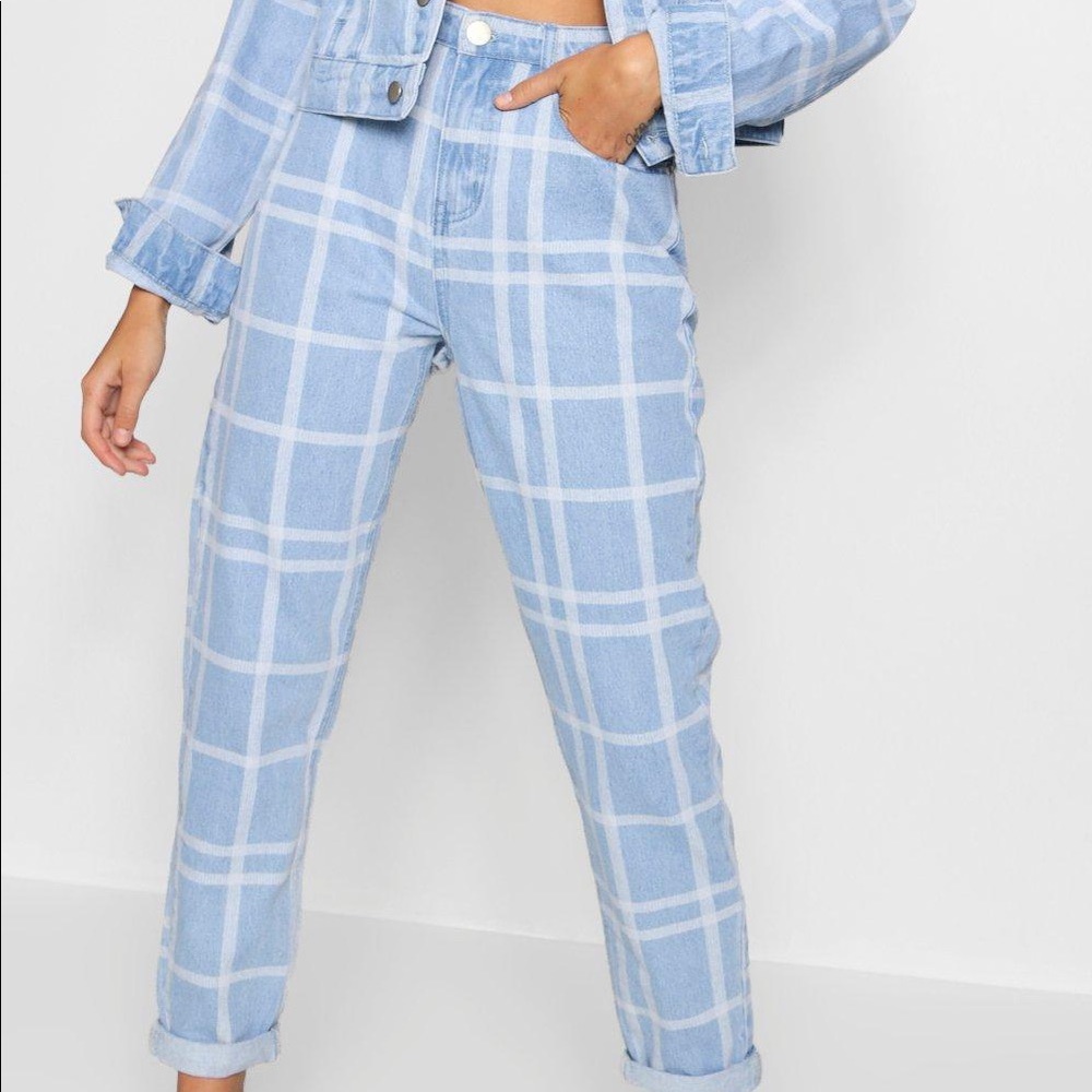 Checkered light blue mom jeans